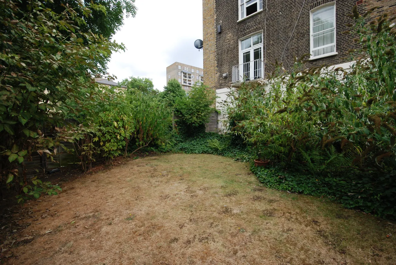 4 Hilltop Court, 14-16 Alexandra Road, London, photo 3