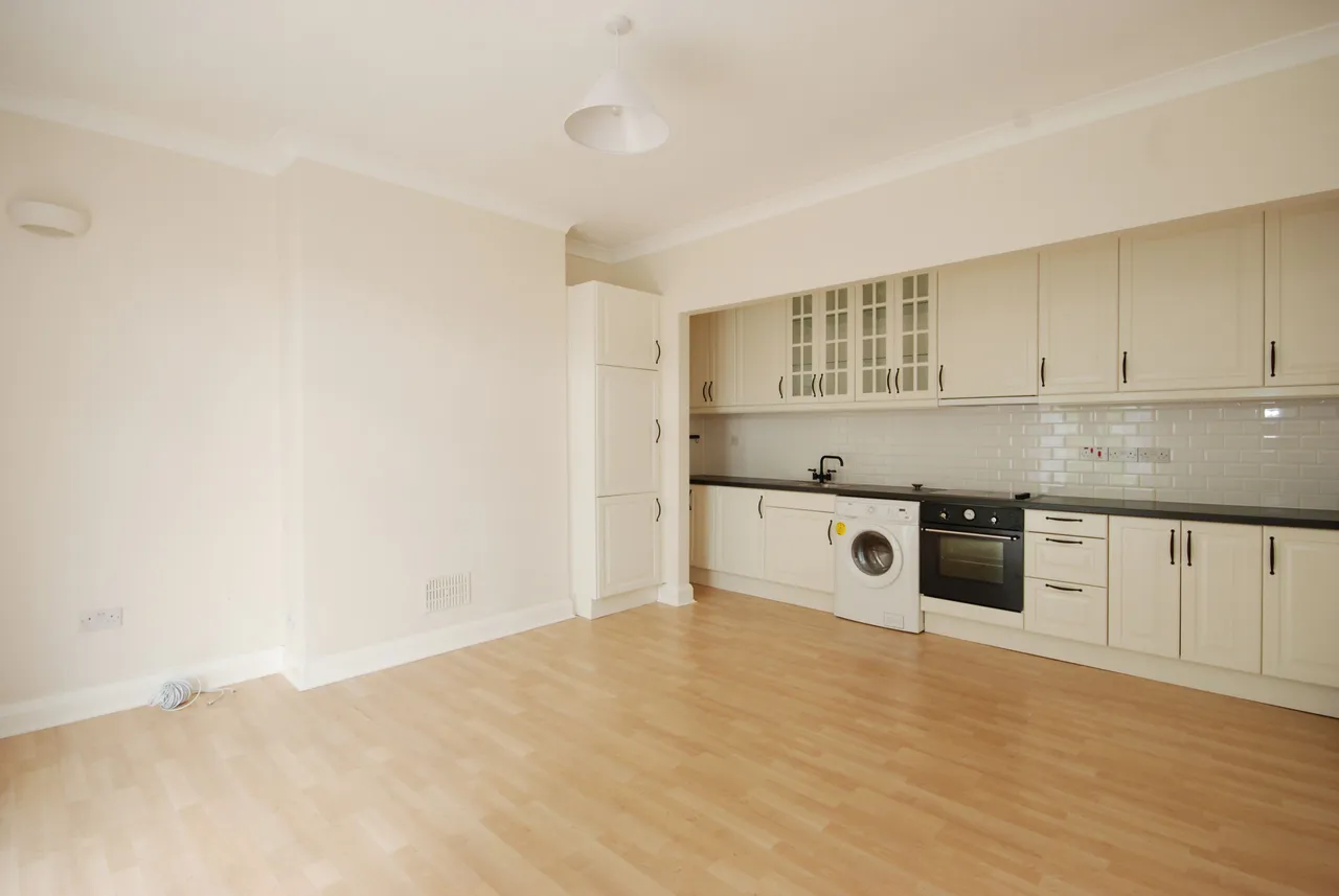 4 Hilltop Court, 14-16 Alexandra Road, London, photo 6