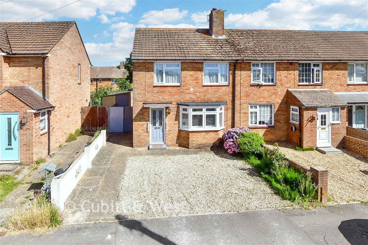 2 bed house for sale, Hooks Lane, Havant, PO9