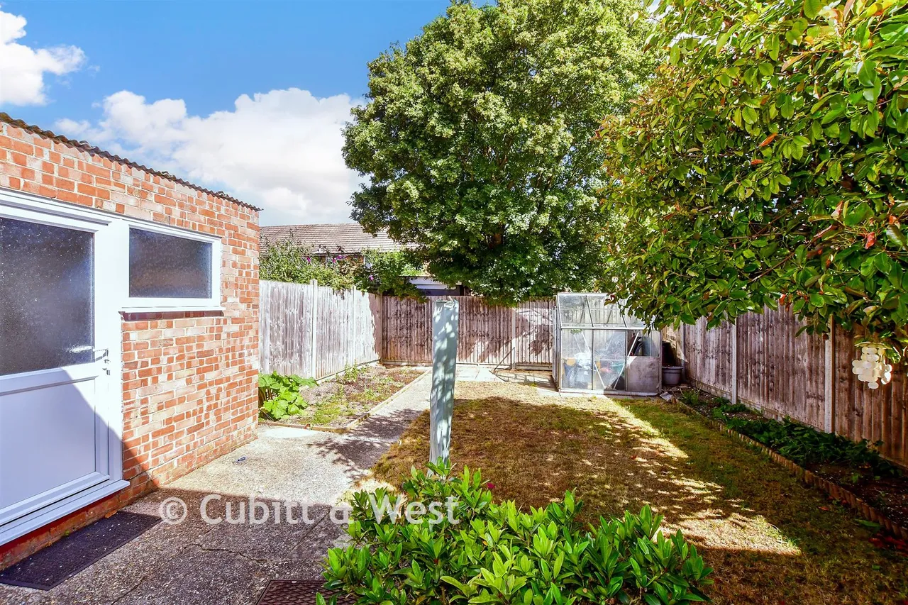 Hooks Lane, Havant, PO9, photo 2