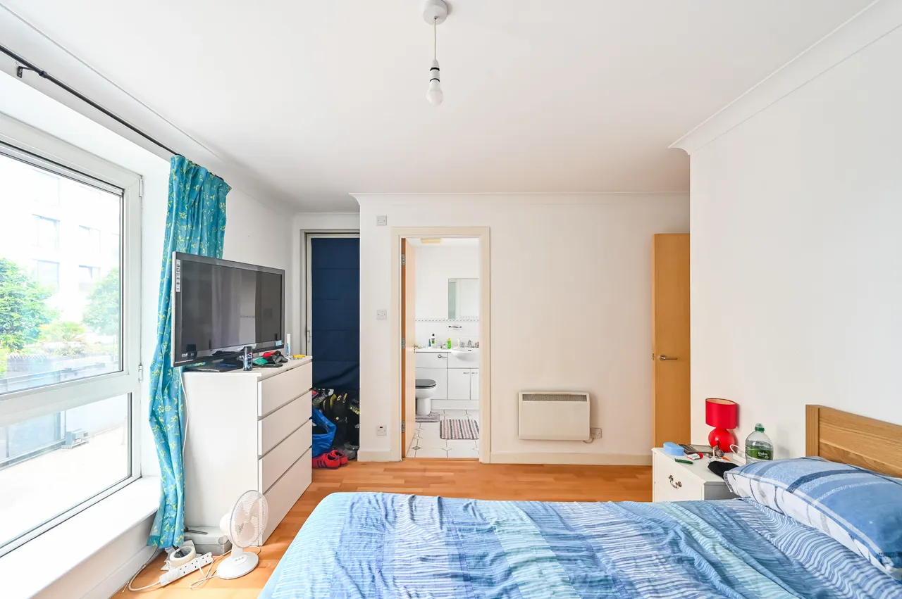 186 Boardwalk Place, London, photo 3