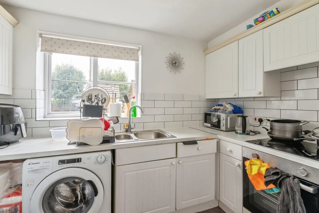 Sewell Close, Chafford Hundred, Grays, Essex, RM16, photo 12