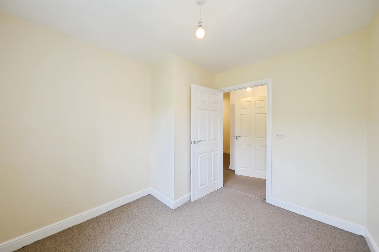Leatham Avenue, Kimberworth, S61, photo 11
