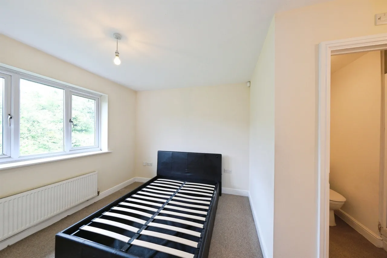 Leatham Avenue, Kimberworth, S61, photo 4