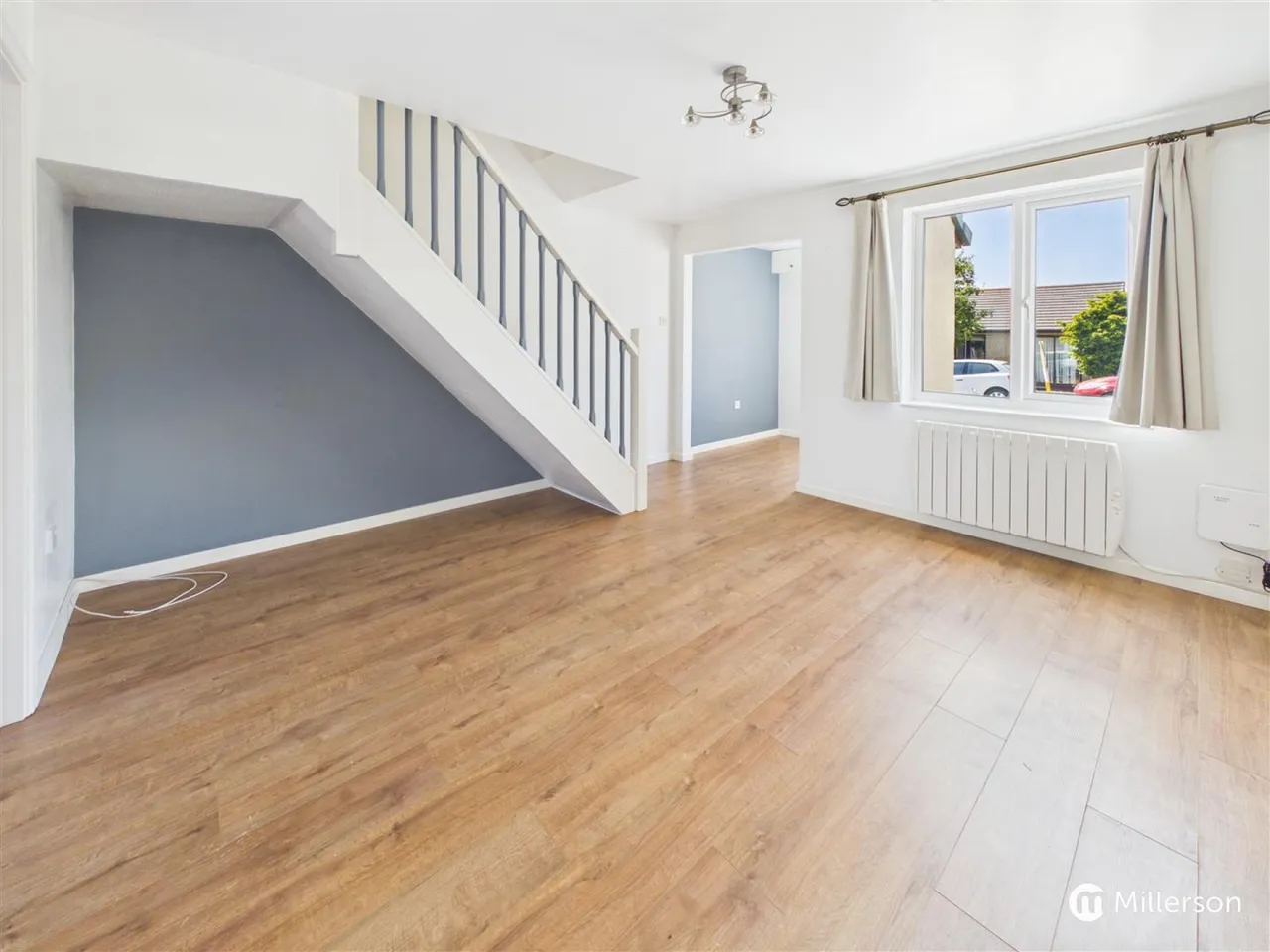 Glendale Crescent, Mount Hawke, TR4, photo 2