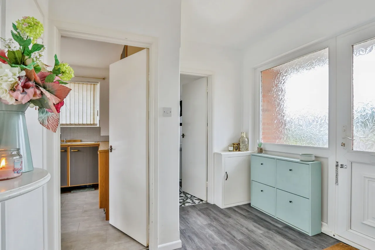 West Mill Crescent, Wareham, BH20, photo 2