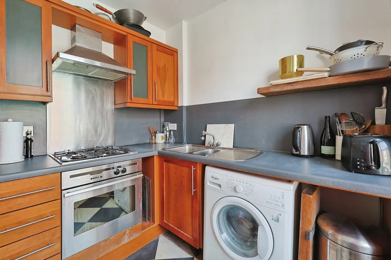 Lavender Hill, Battersea, London, SW11, photo 5