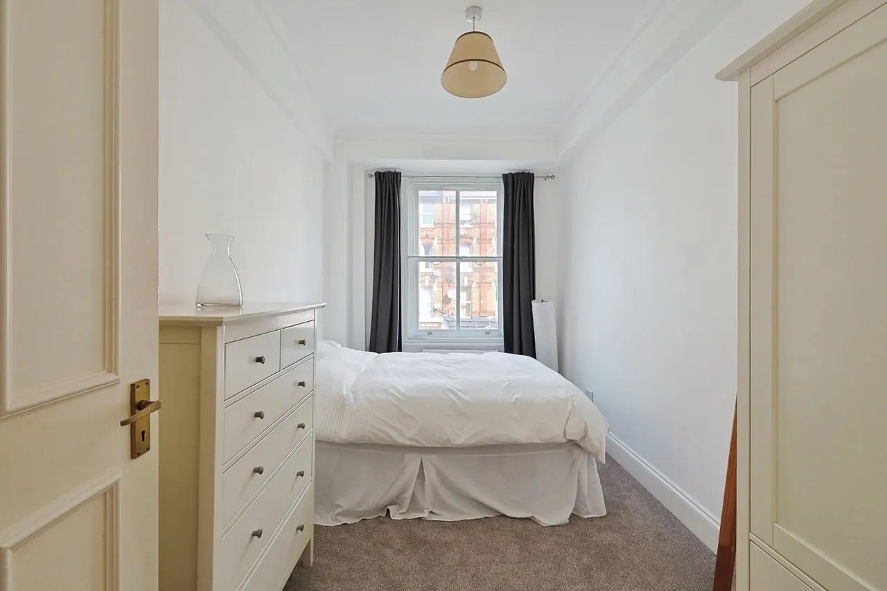 Lavender Hill, Battersea, London, SW11, photo 12