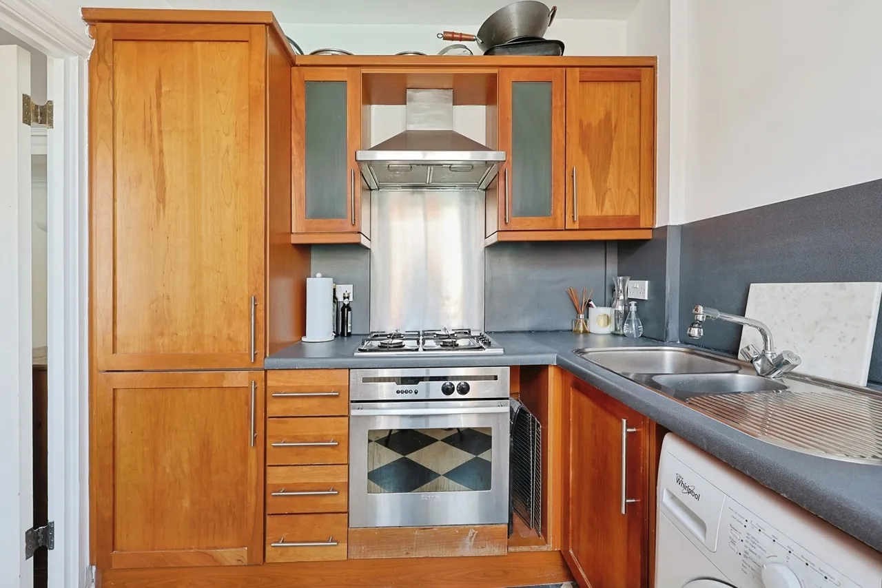Lavender Hill, Battersea, London, SW11, photo 6