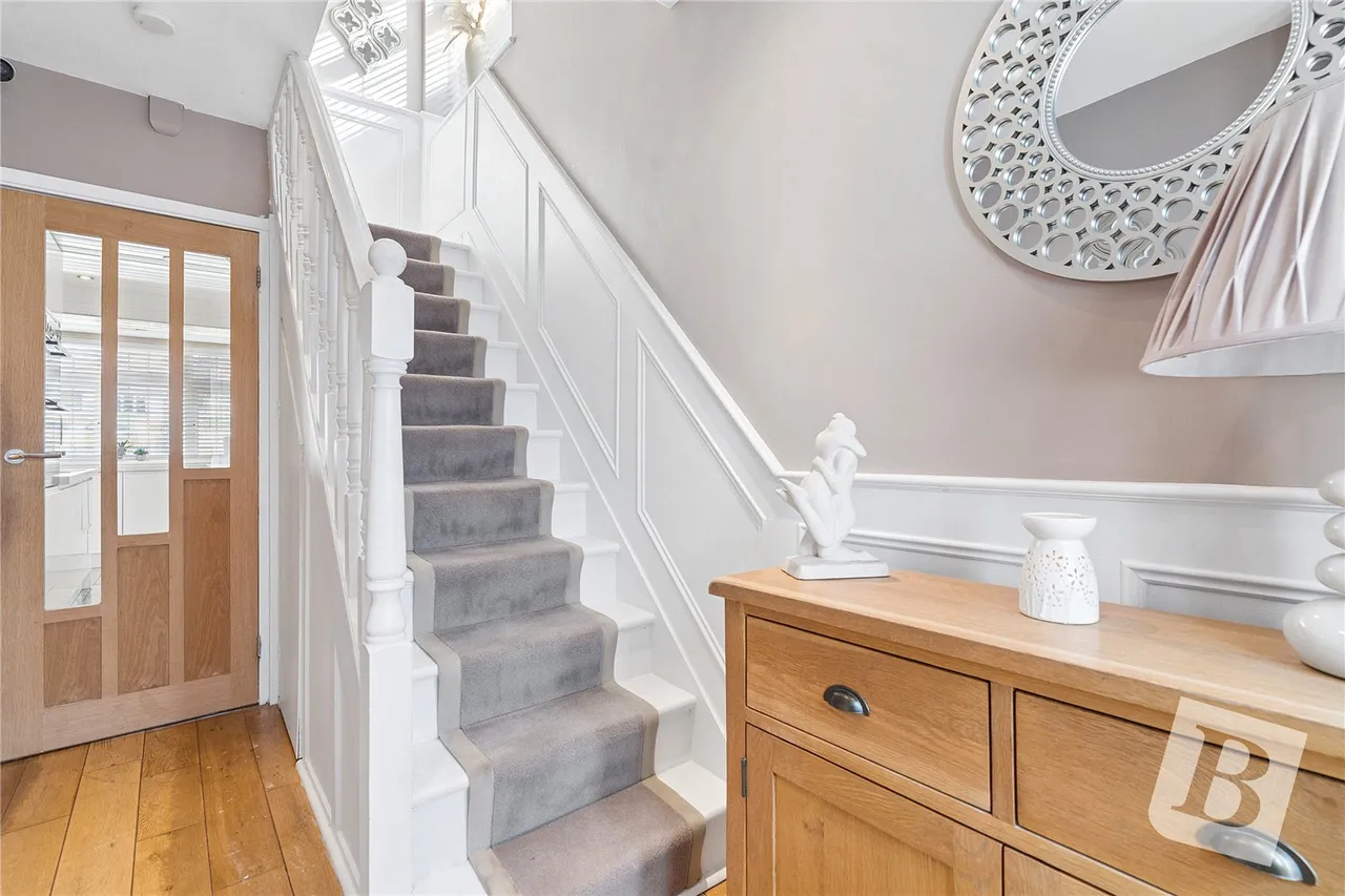 Essex Close, Romford, RM7, photo 10