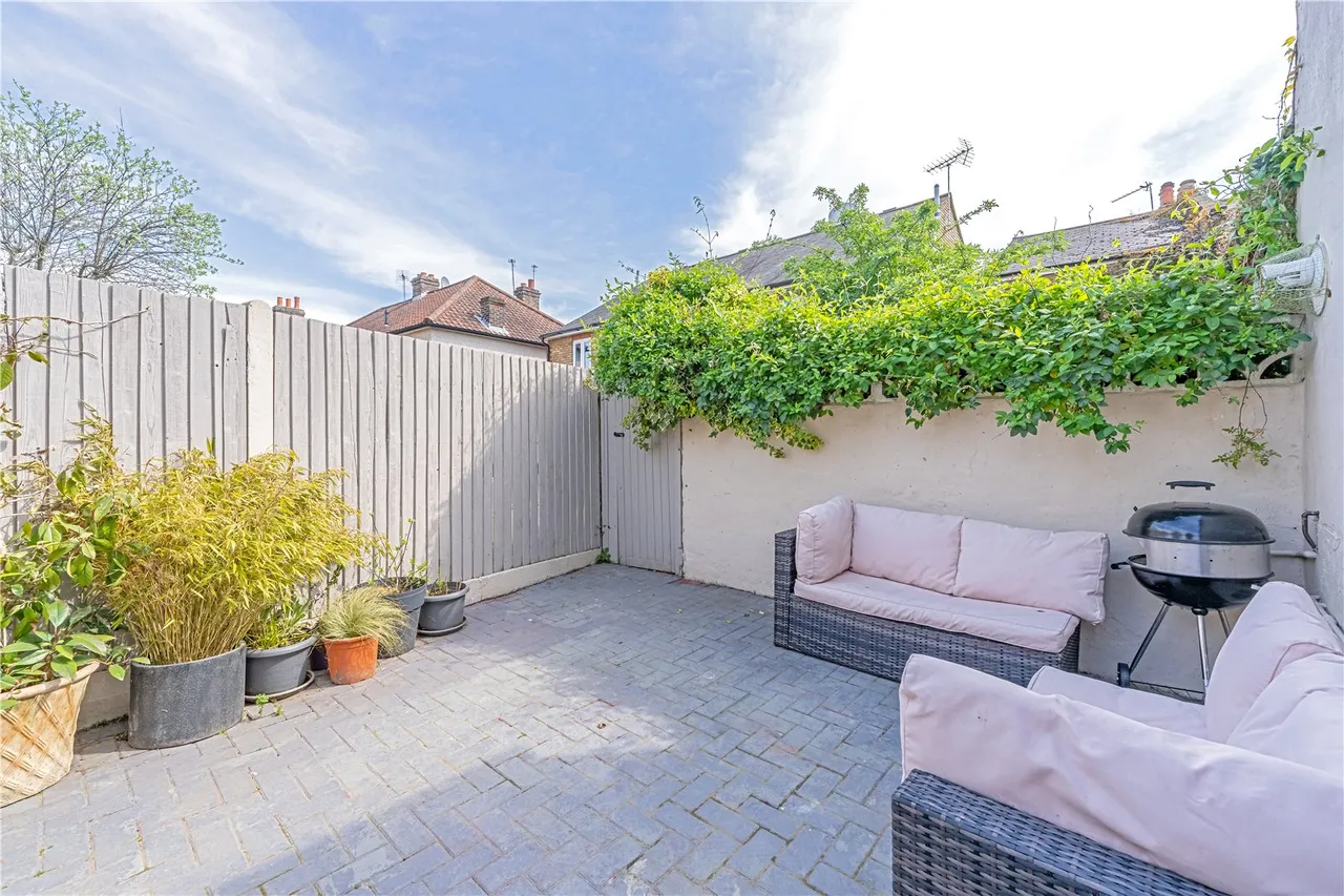 Camac Road, Twickenham, TW2 6NY, photo 2