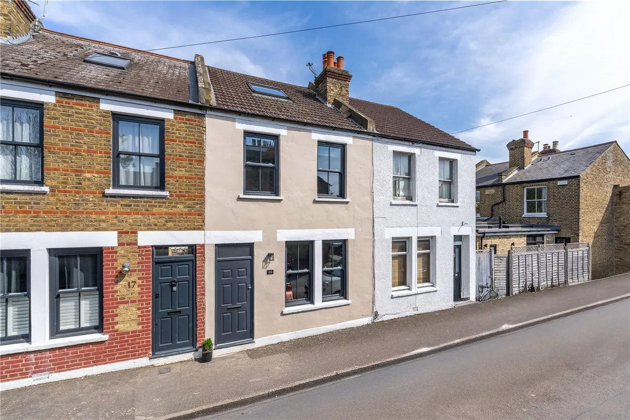 3 bed house for sale — Camac Road, Twickenham, TW2 6NY