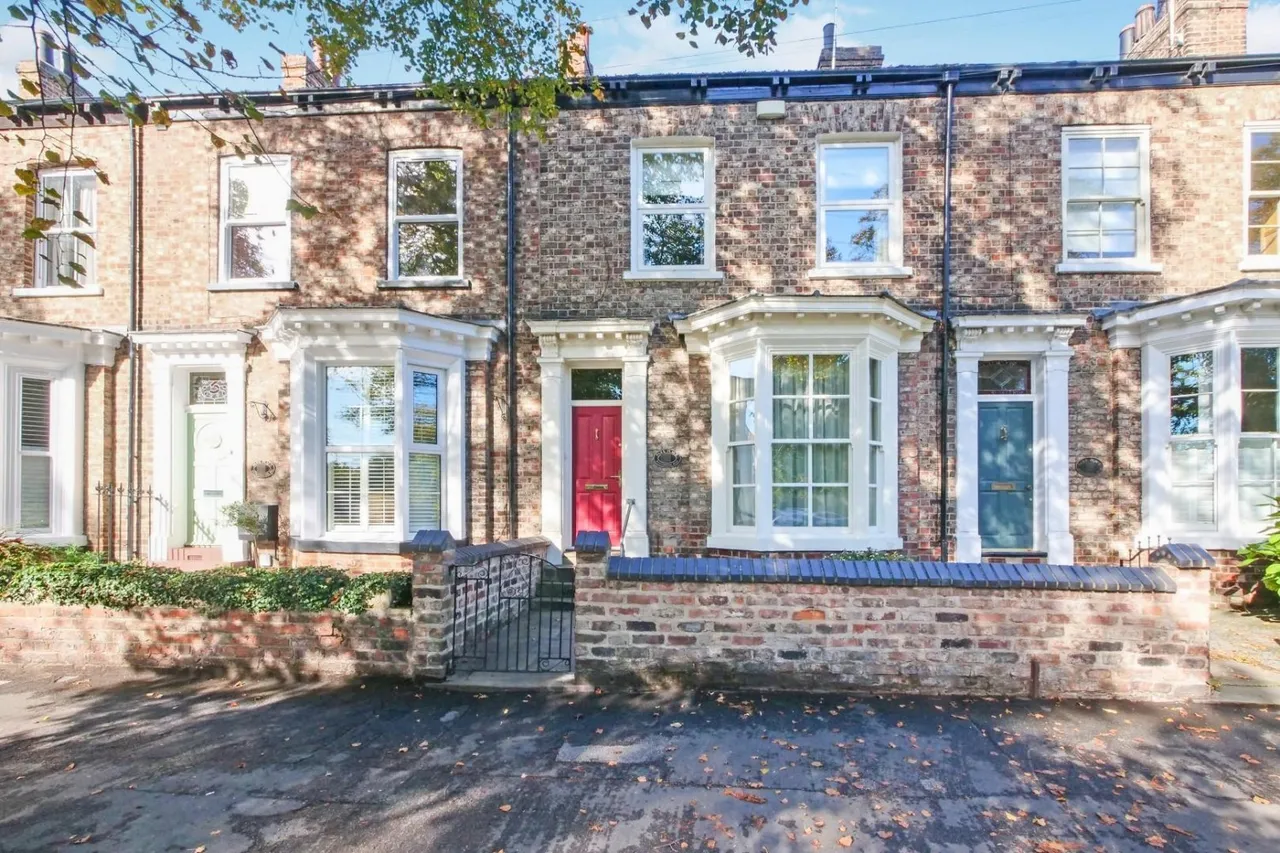 3 bed house for sale — Huntington Road, York
