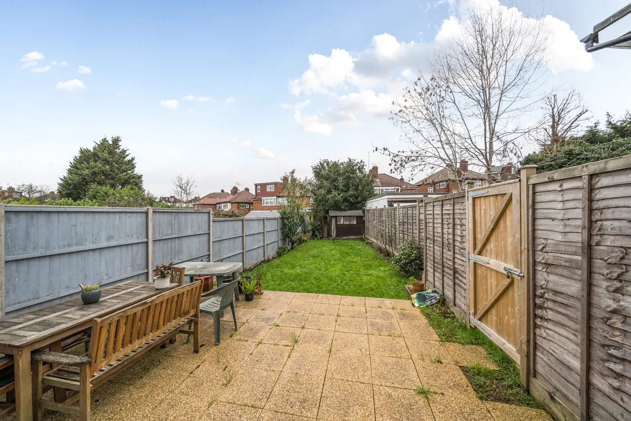 Riverdene, Edgware, HA8, photo 3