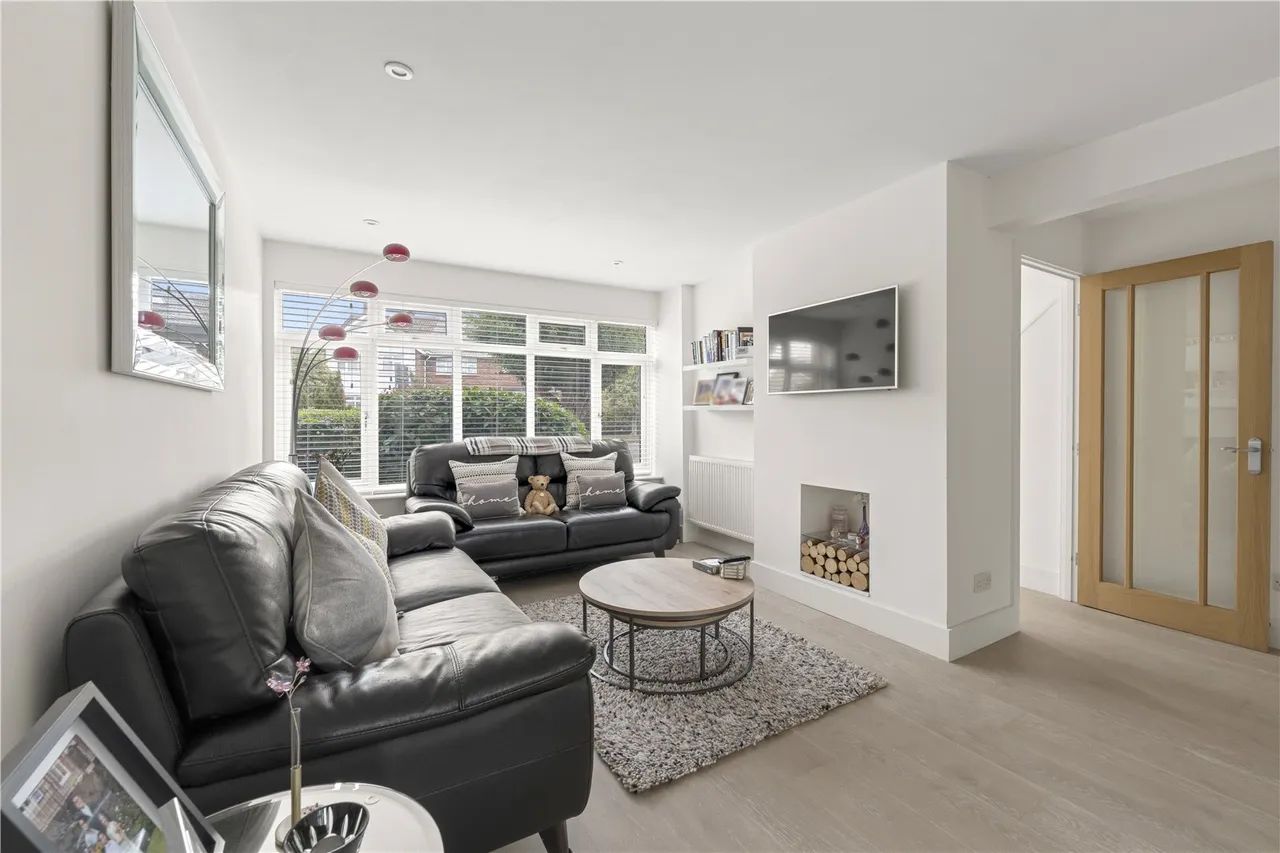 Saxonbury Avenue, Lower Sunbury, TW16 5EY, photo 5