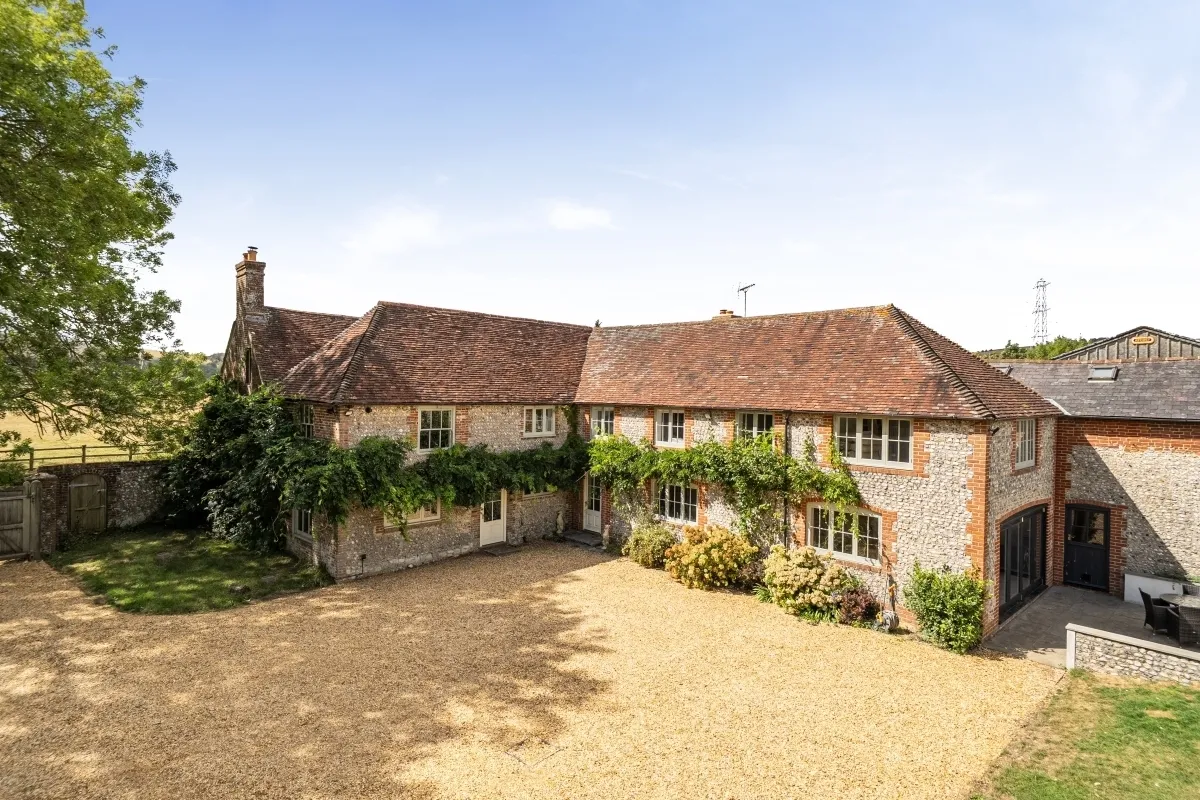 6 bed house to rent — East Meon Petersfield GU32