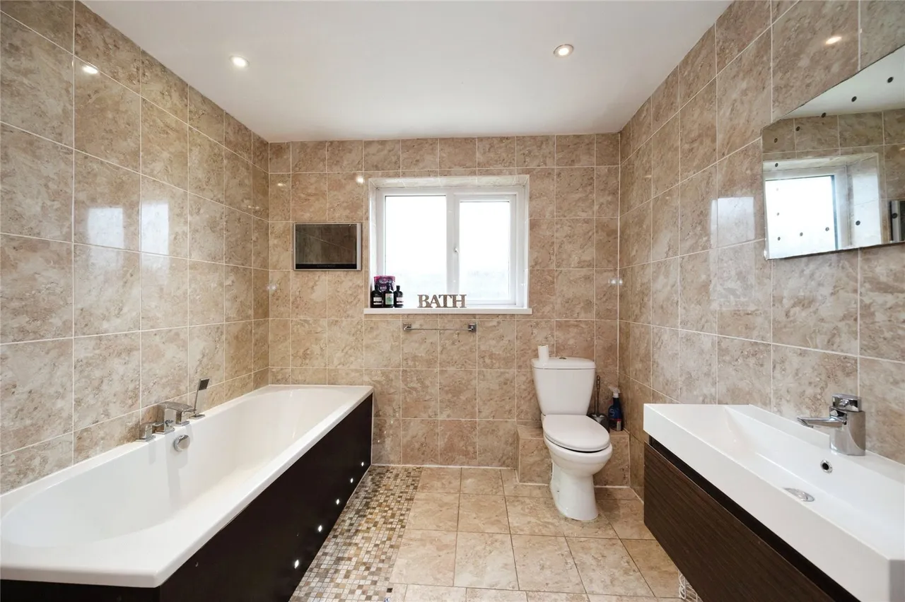 Coronation Road, Hayling Island, PO11, photo 16