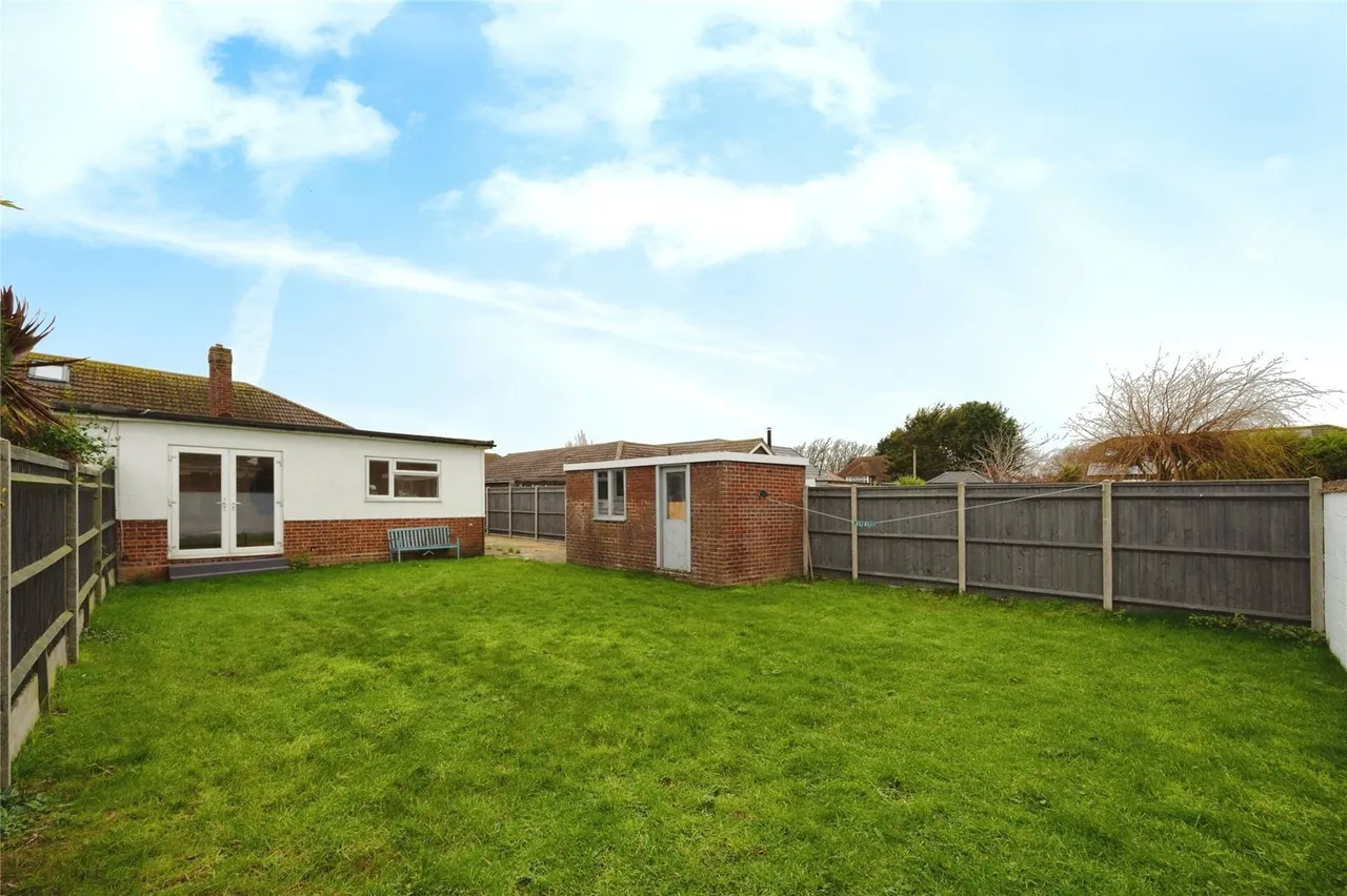Coronation Road, Hayling Island, PO11, photo 5