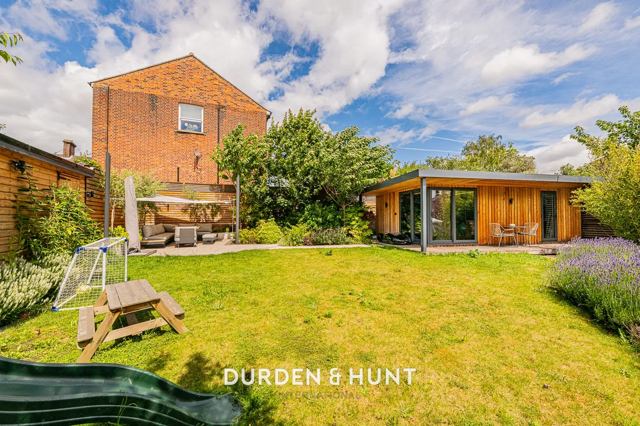 West Street, Wivenhoe, CO7, photo 28