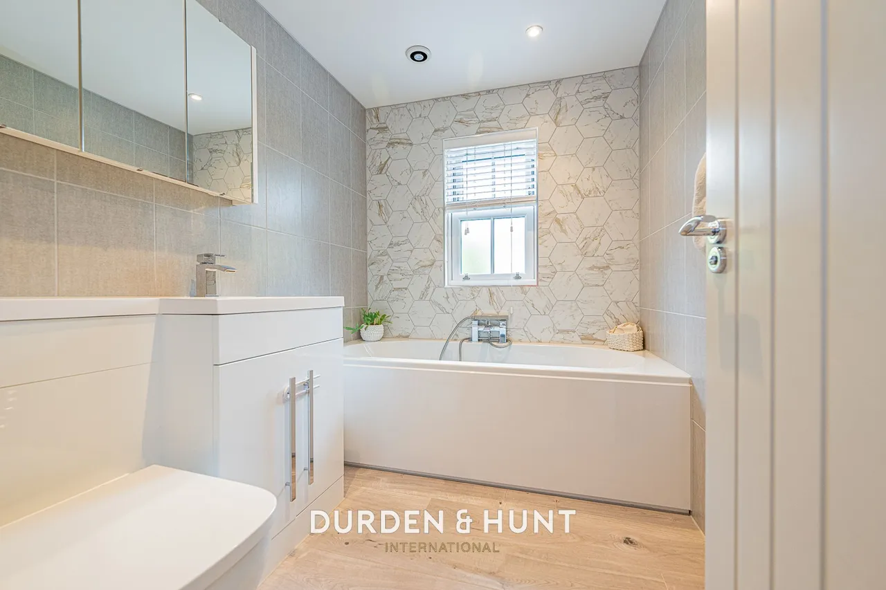 West Street, Wivenhoe, CO7, photo 26