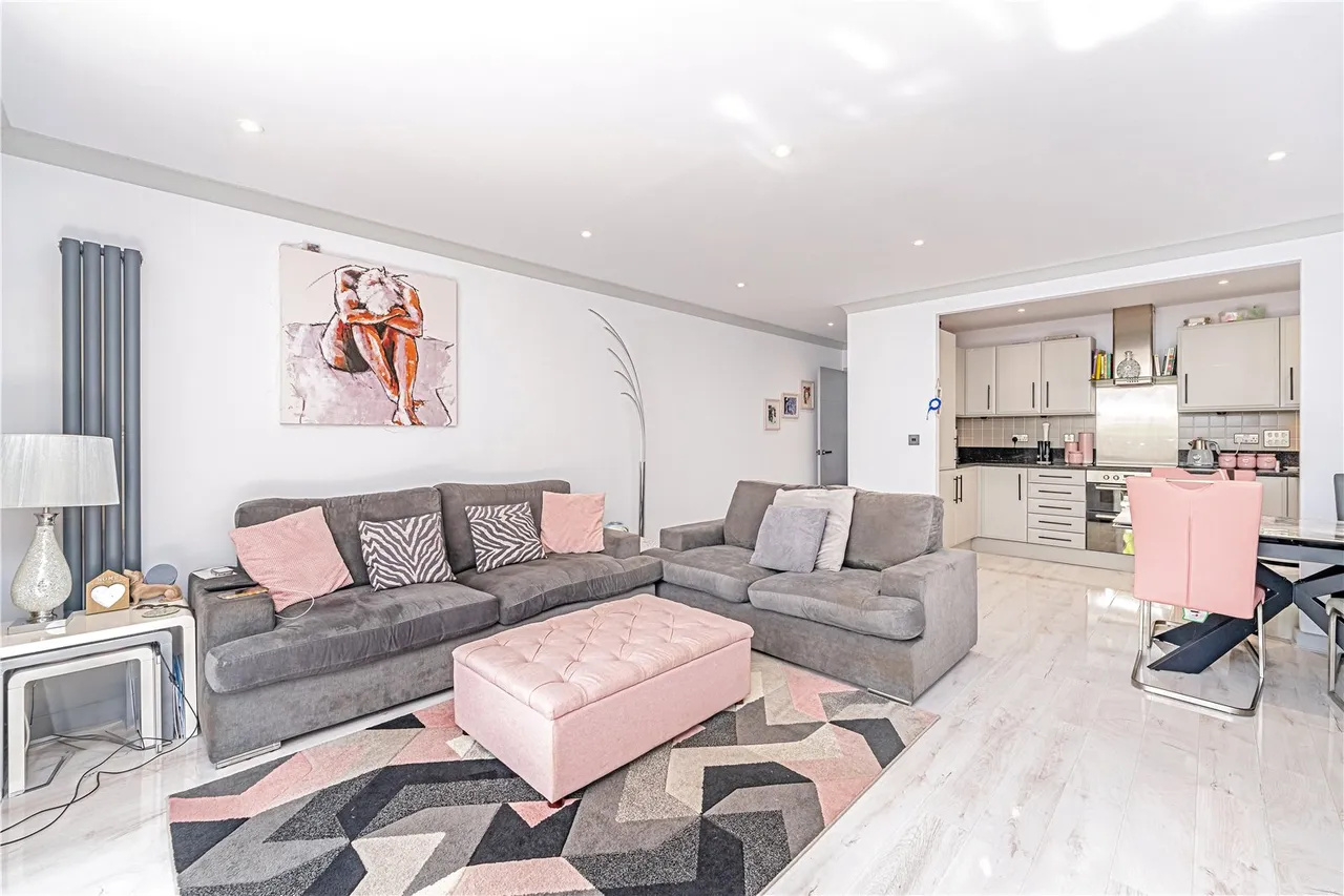 Holly Bush Lane, Hampton, TW12 2QW, photo 4