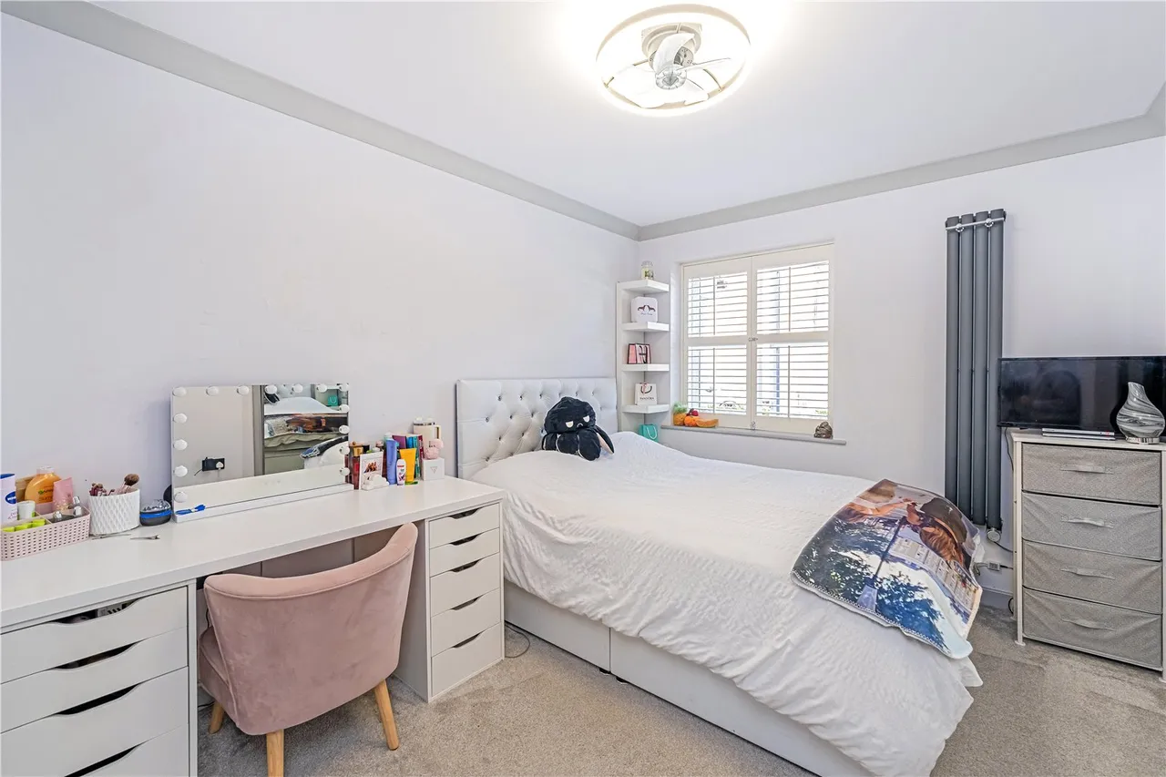 Holly Bush Lane, Hampton, TW12 2QW, photo 7