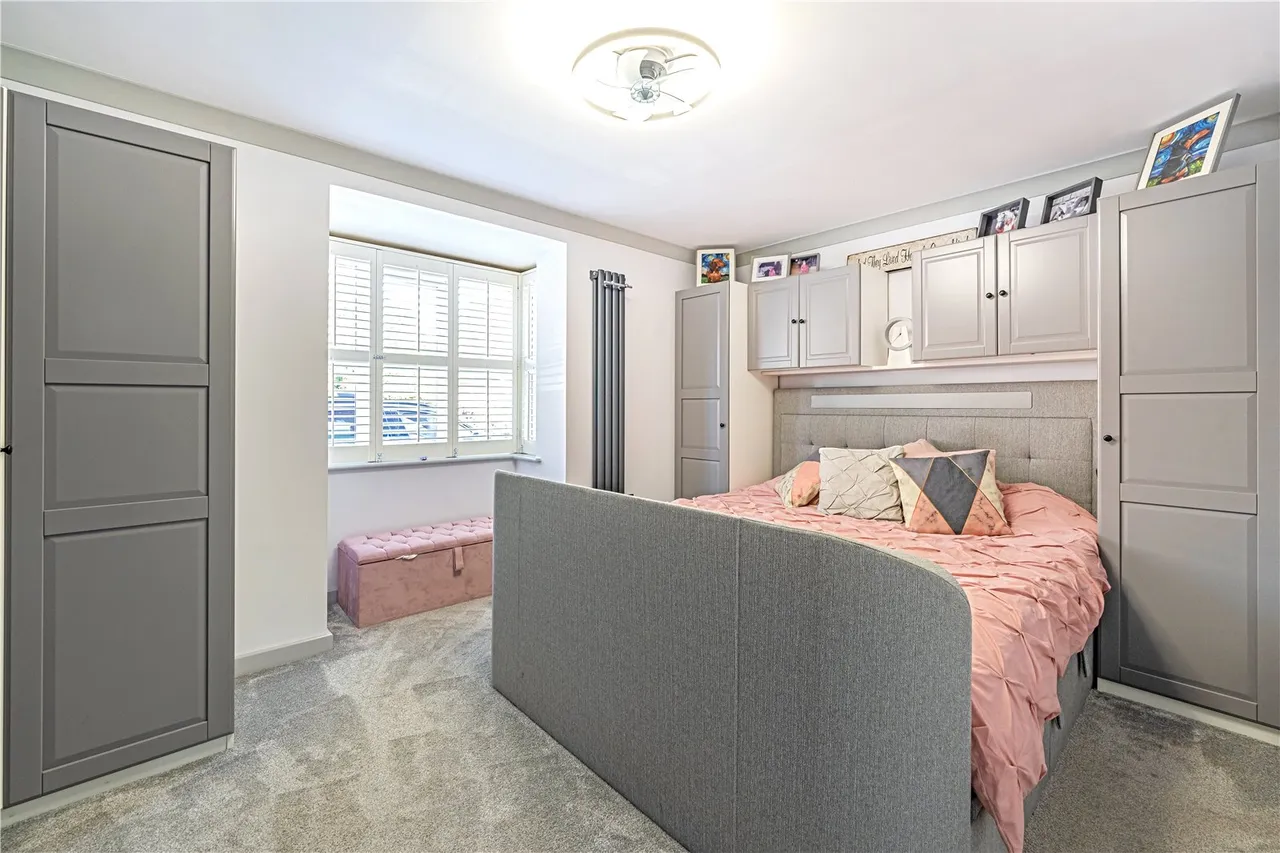 Holly Bush Lane, Hampton, TW12 2QW, photo 6