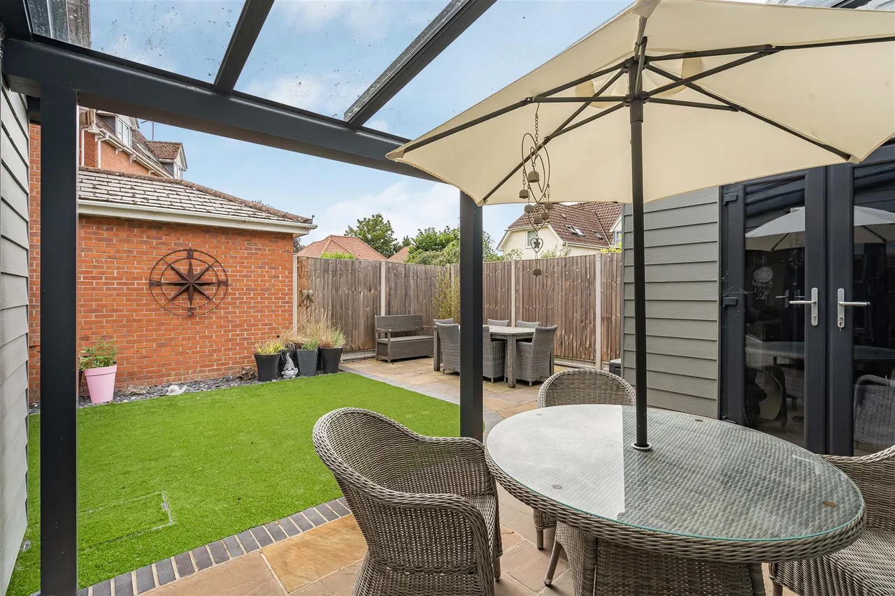 Manor Farm Close, Haverhill, CB9, photo 23