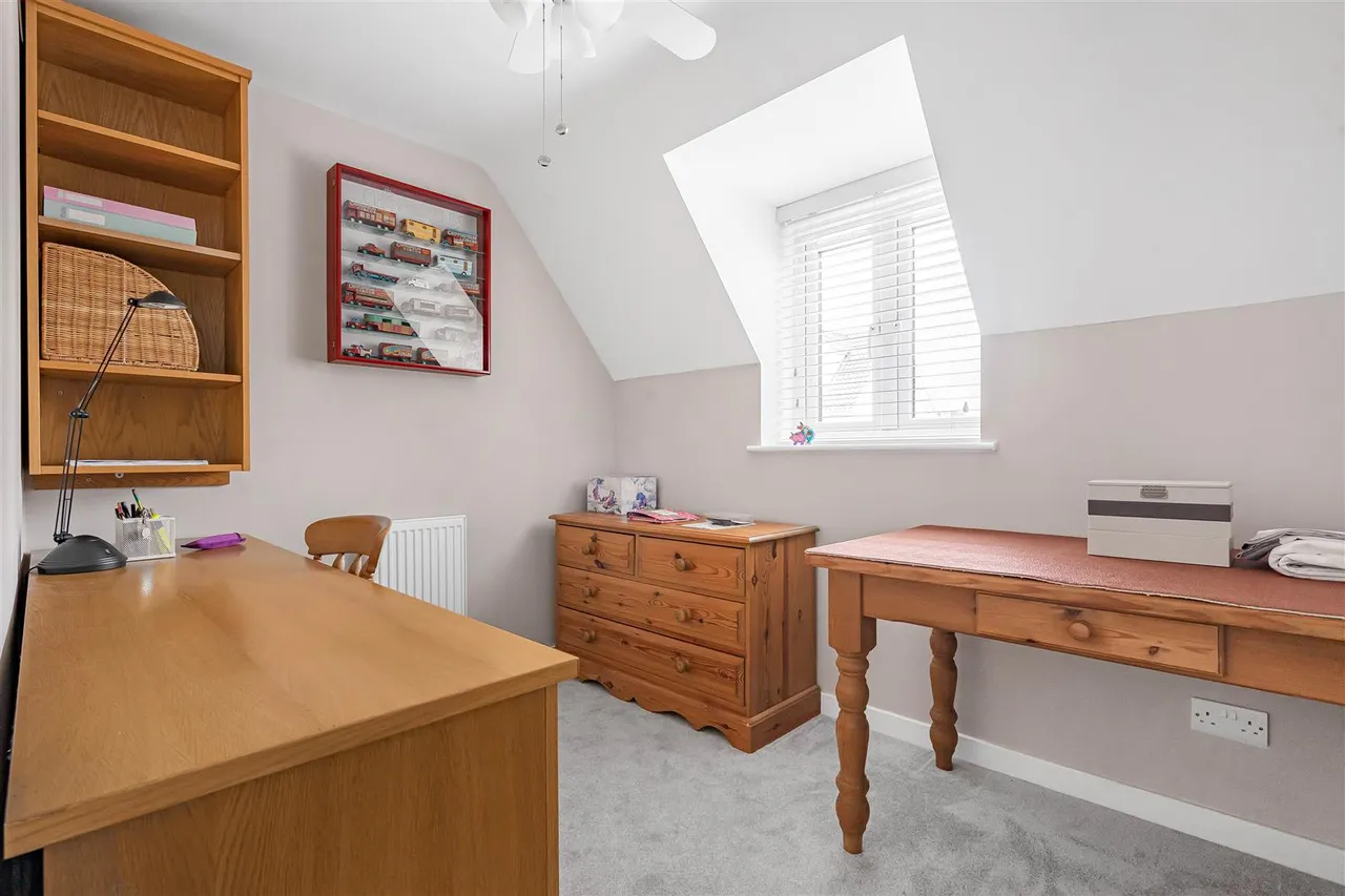 Manor Farm Close, Haverhill, CB9, photo 19