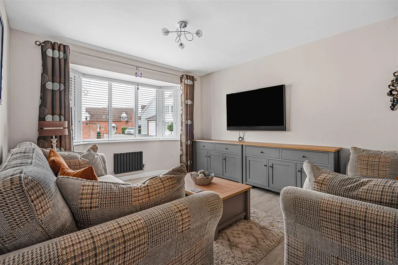 Manor Farm Close, Haverhill, CB9, photo 8