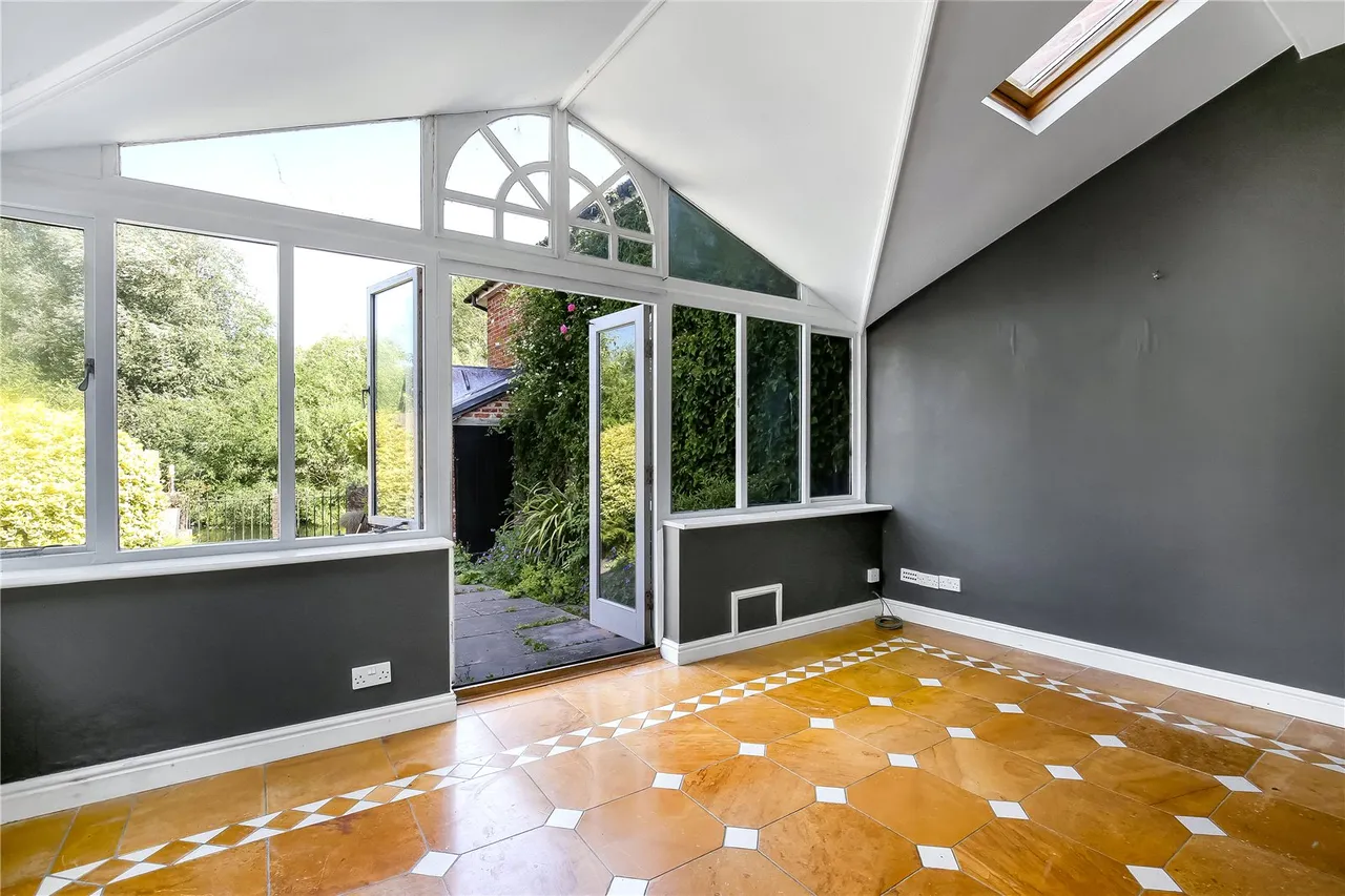 Harnham Road, Salisbury, Wiltshire, SP2 8JG, photo 5