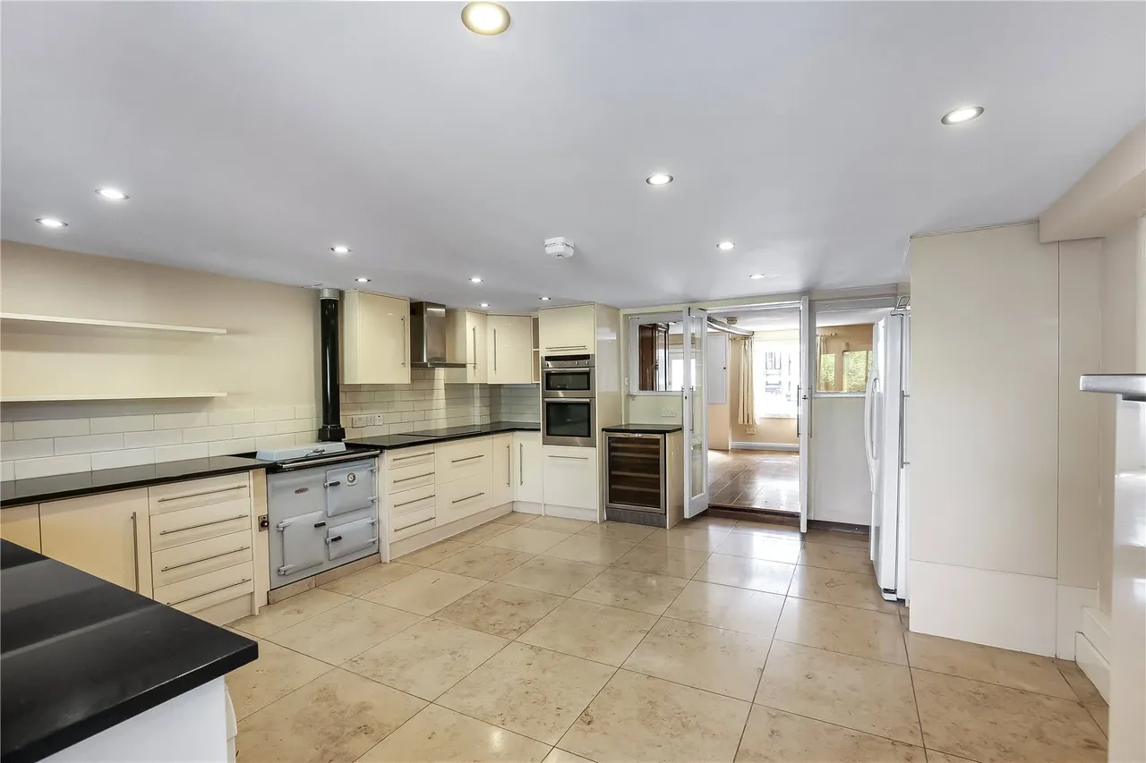 Harnham Road, Salisbury, Wiltshire, SP2 8JG, photo 3