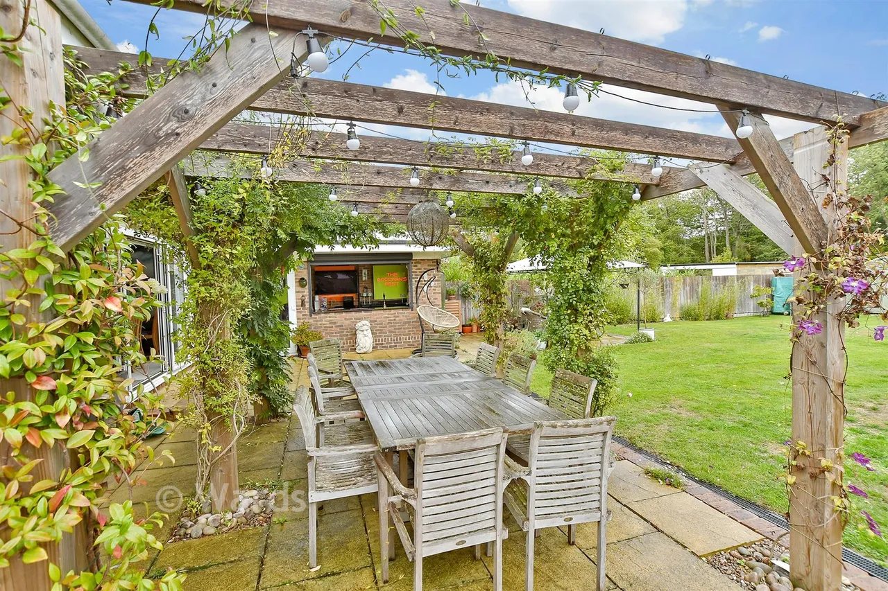 Leeds Road, Langley, ME17, photo 16