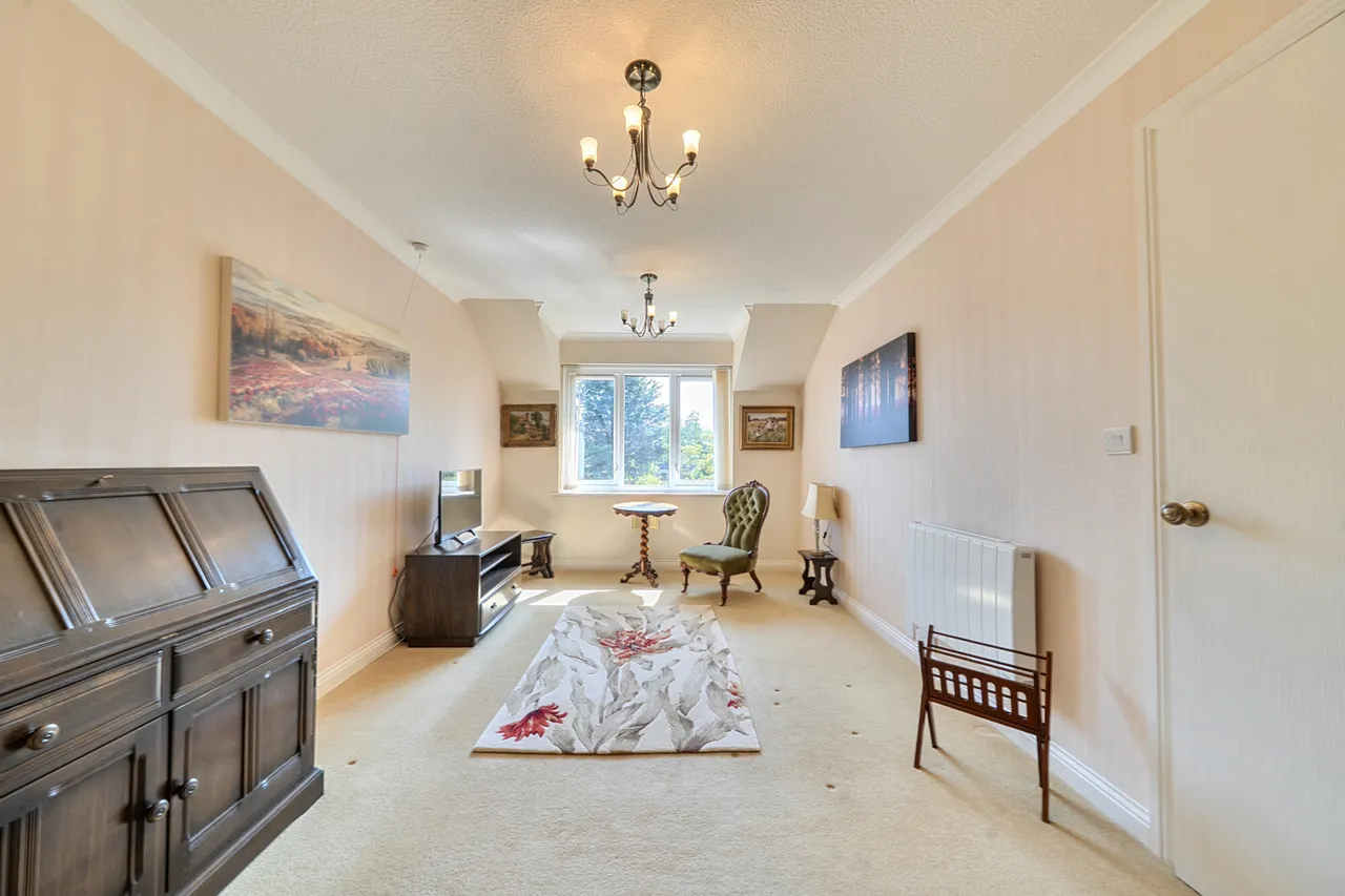 Windsor Close, Northwood, HA6, photo 11