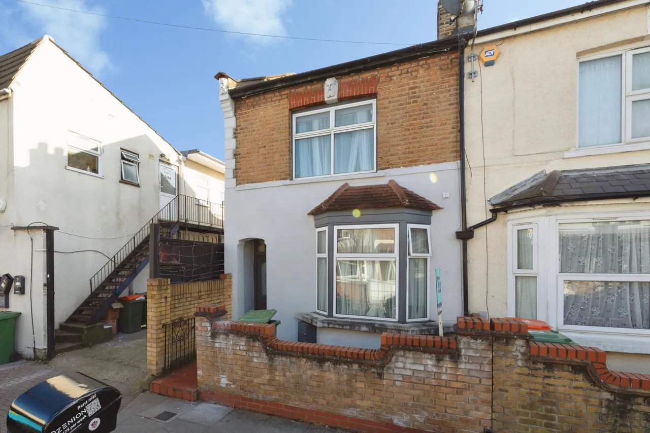 Ferndale Road, London, E7, photo 19