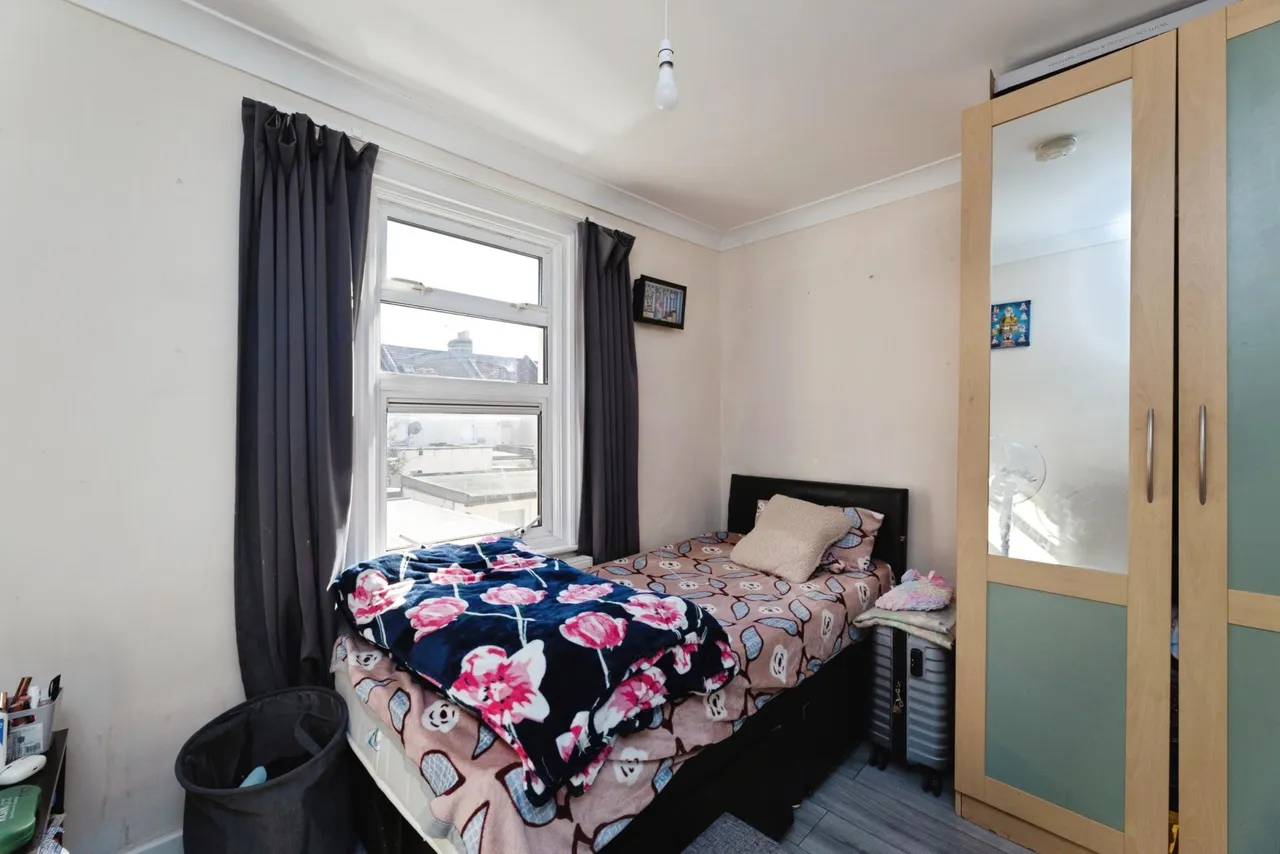 Ferndale Road, London, E7, photo 12