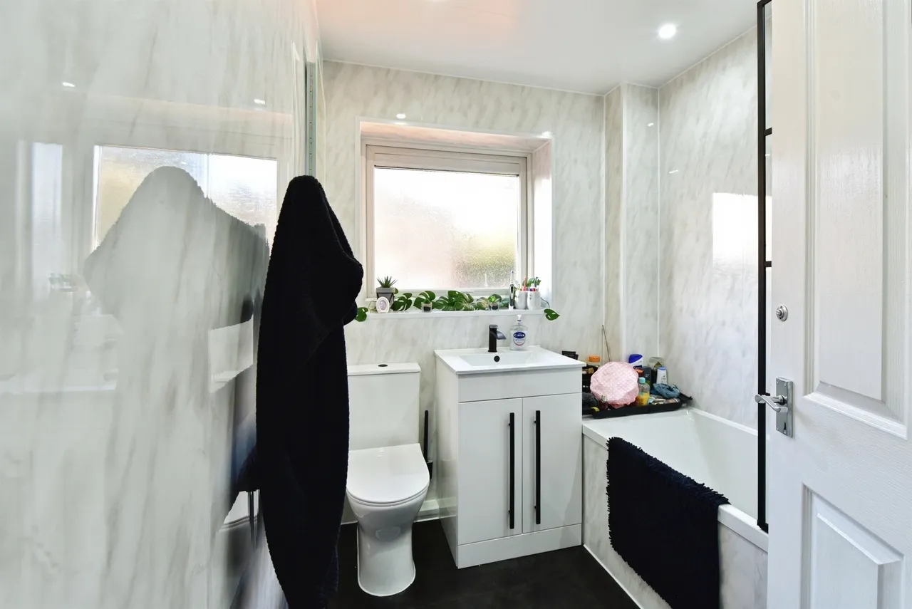 Carpenter Croft, Sheffield, S12, photo 10