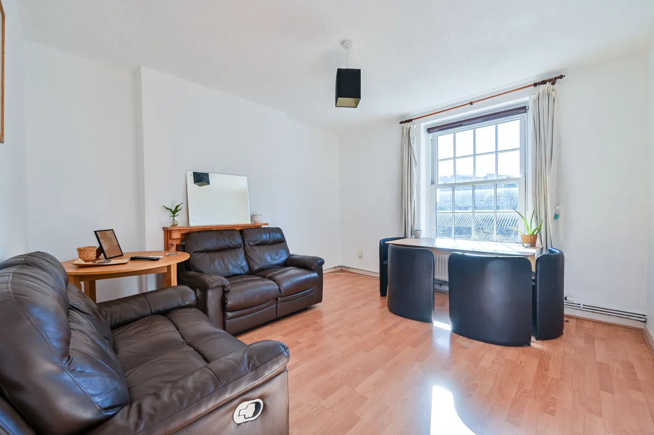 2 bed flat to rent, London, SE11