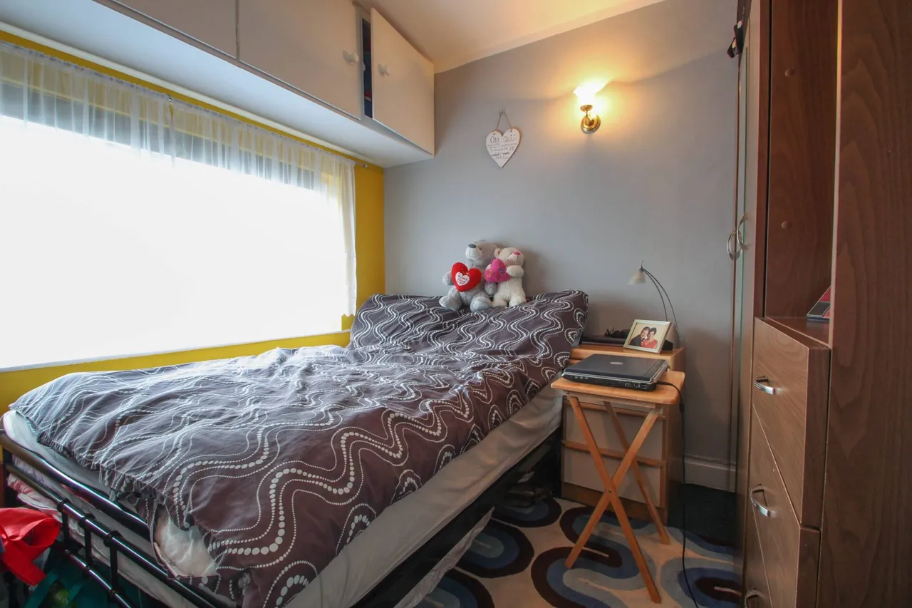 Burnham Crescent, Dartford, photo 6