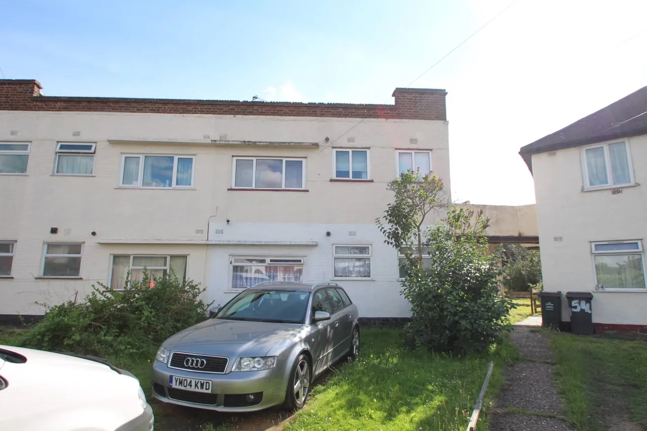 2 bed flat for sale — Burnham Crescent, Dartford