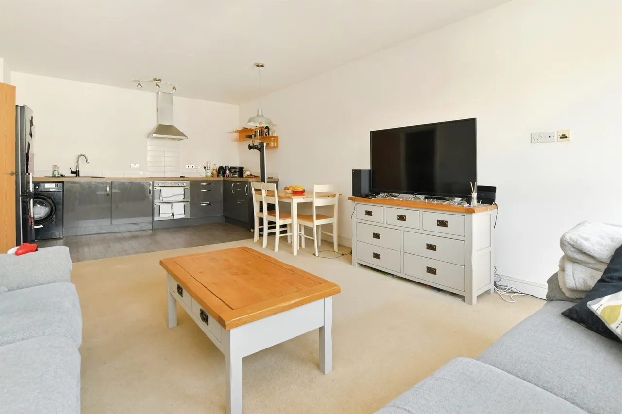 Brittany Street, Plymouth, PL1, photo 3