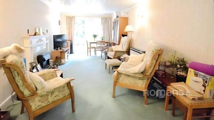 High Street, Sandhurst, GU47, photo 3