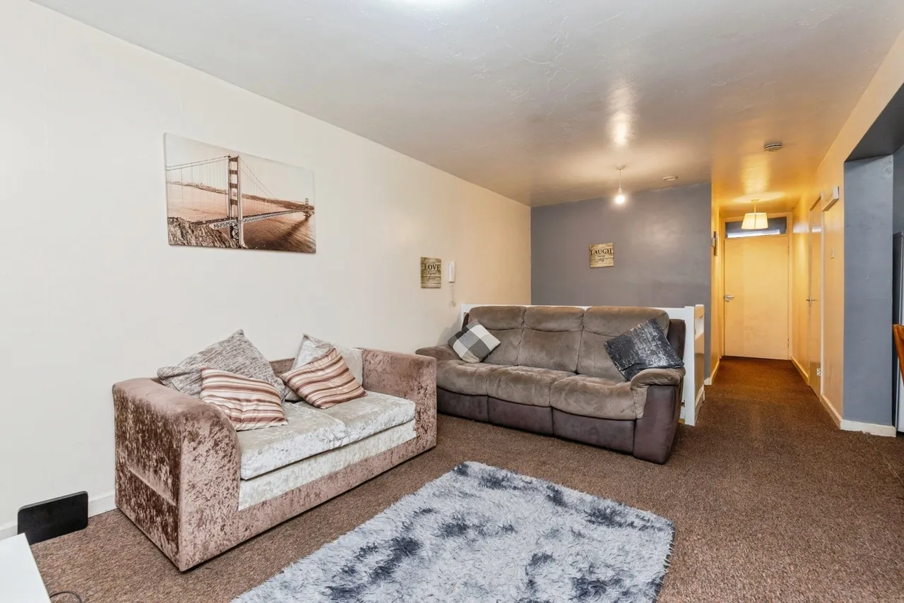 Collingwood Court, Washington, NE37, photo 4