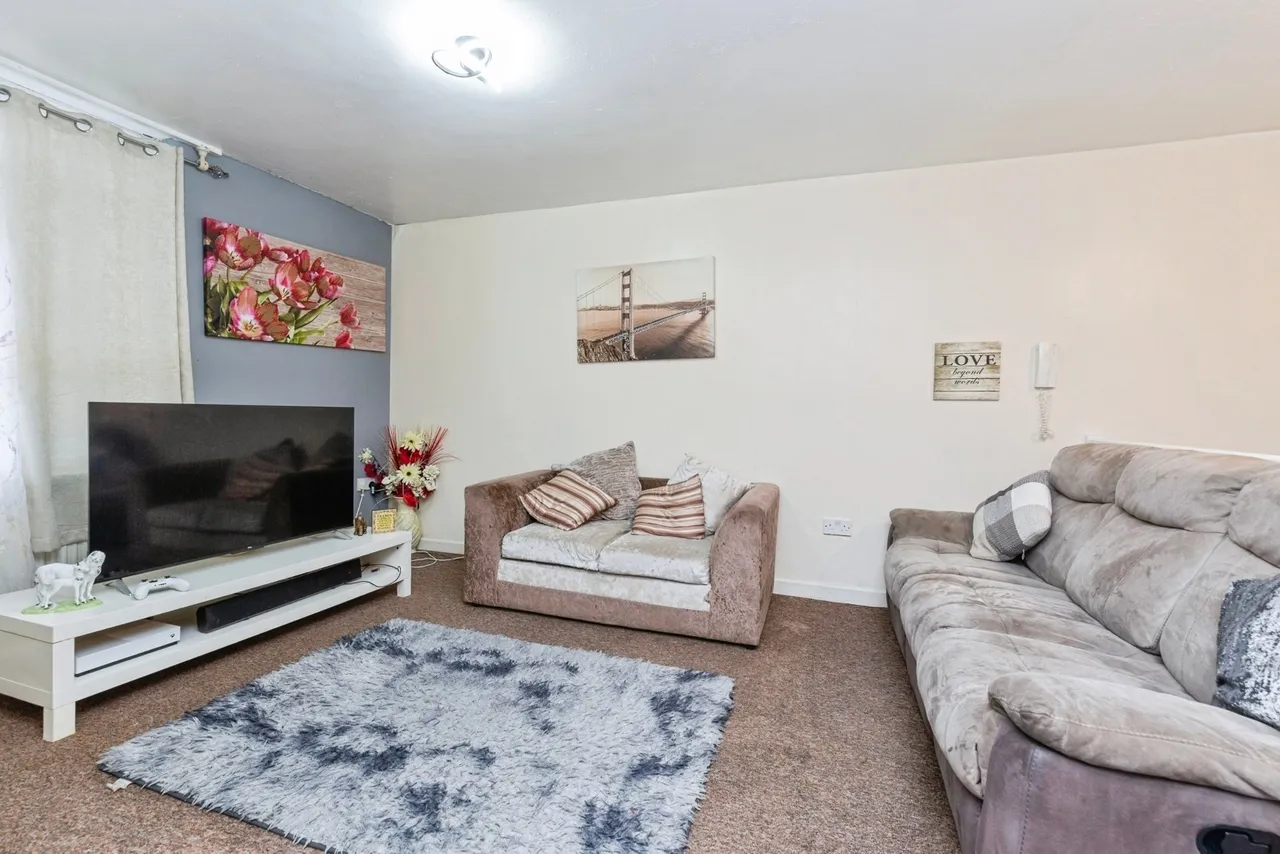 Collingwood Court, Washington, NE37, photo 2