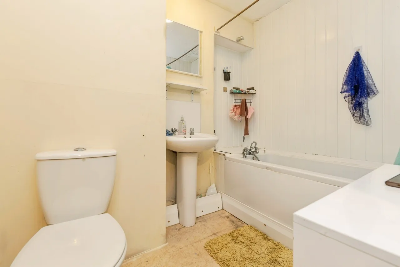 Collingwood Court, Washington, NE37, photo 13