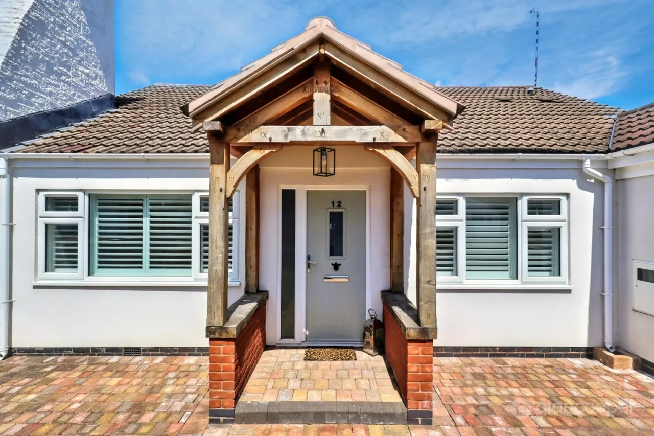 Ambleside Way, St Nicolas Park, CV11, photo 35