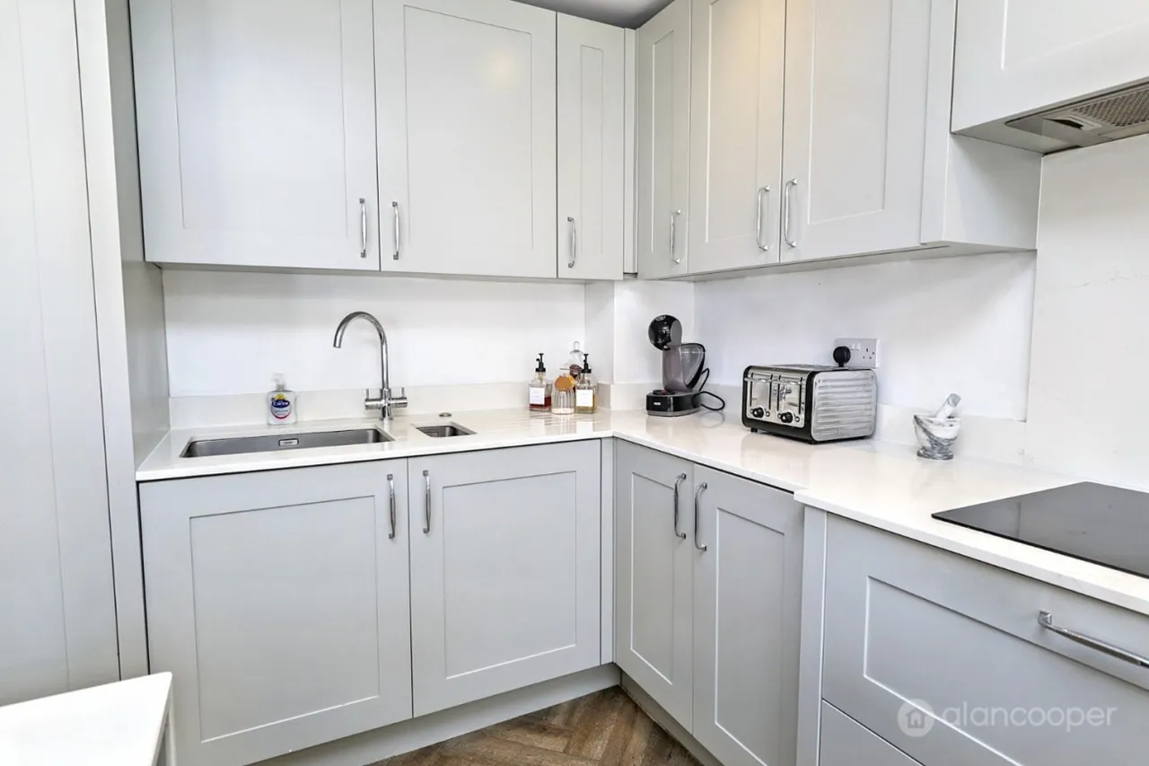 Ambleside Way, St Nicolas Park, CV11, photo 8