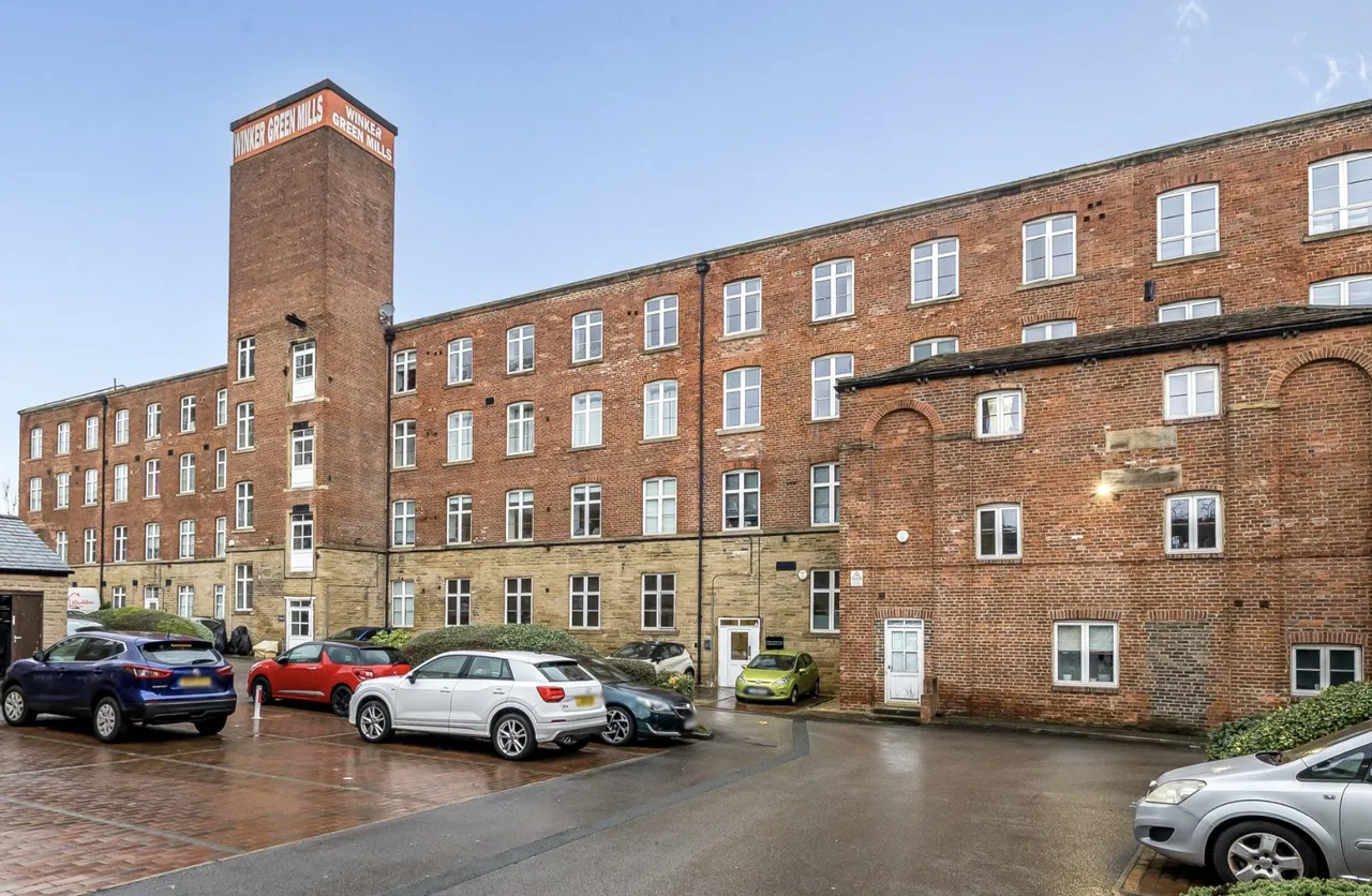2 bed flat for sale, Eyres Mill Side, Leeds, LS12