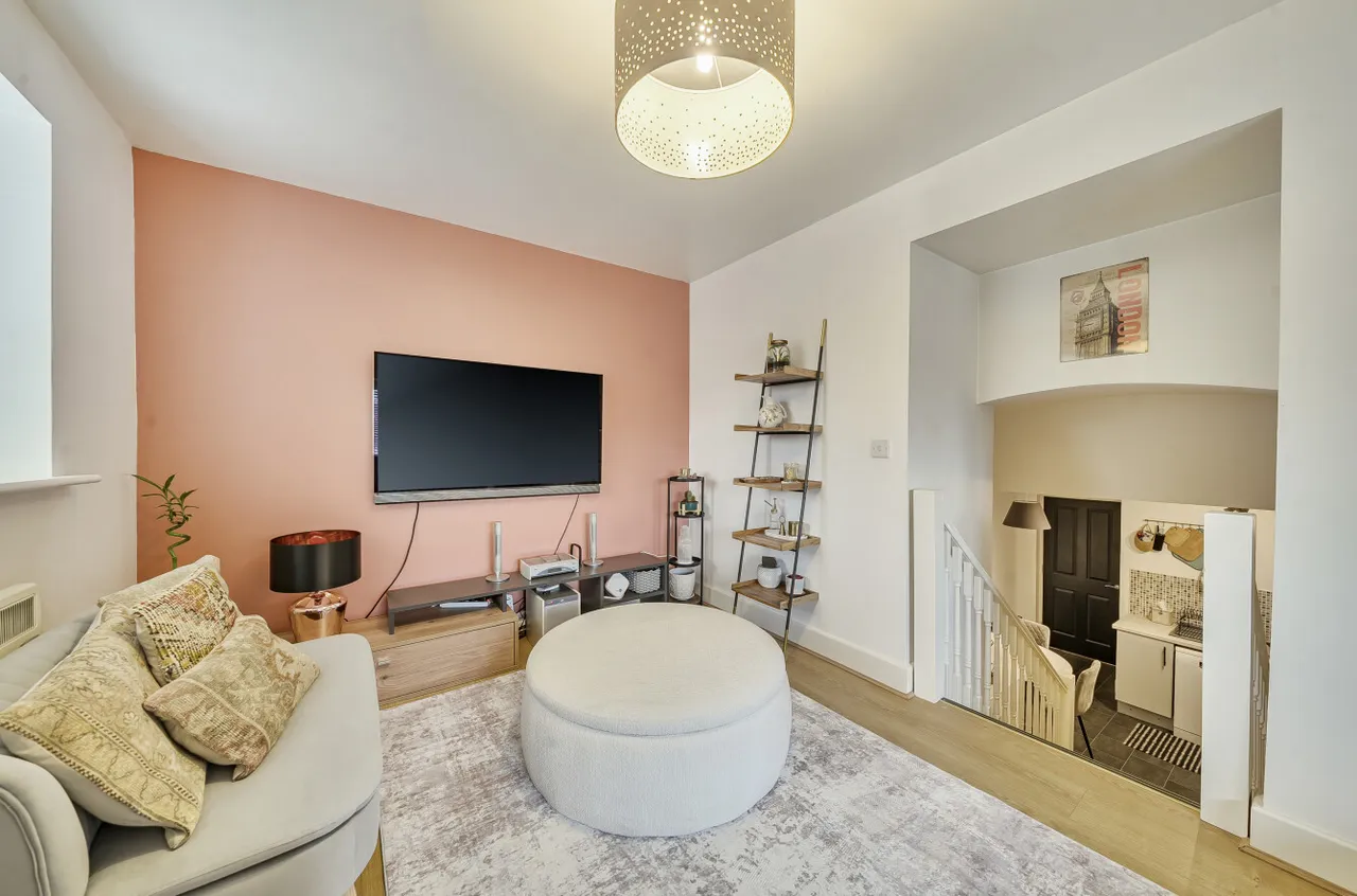 Eyres Mill Side, Leeds, LS12, photo 2