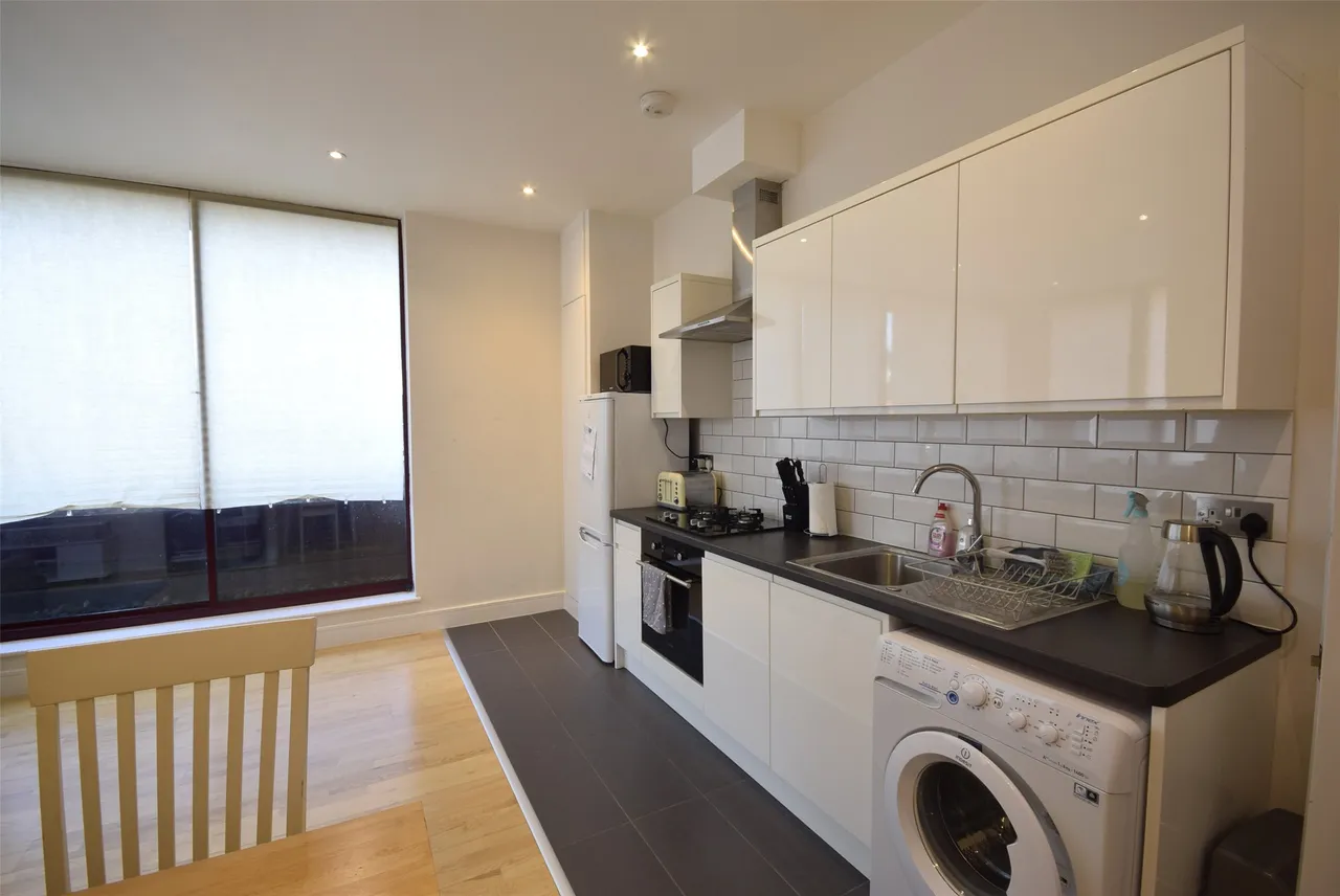 Consort Way, Surrey, RH6 7AF, photo 6